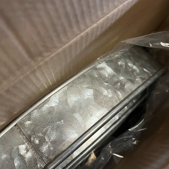 Thomasvile serve entertain - Picture 2 of 3